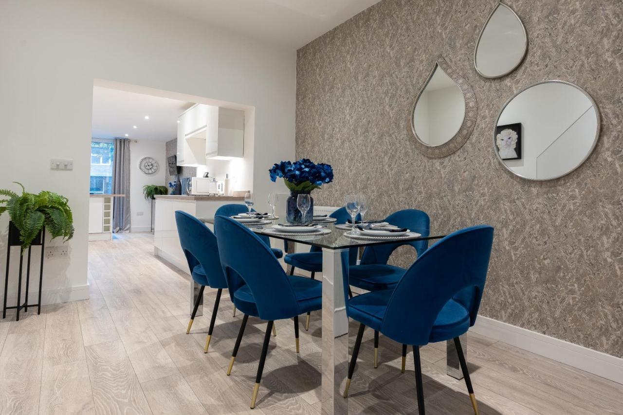 Luxury Living Away From Home Redhill  Bagian luar foto